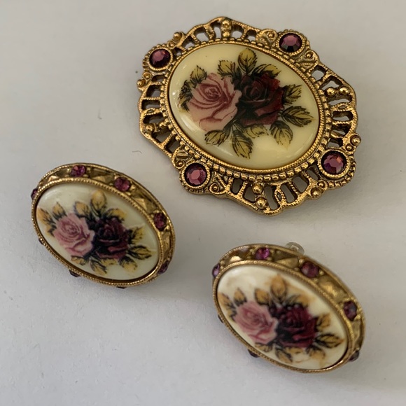 Vintage “1928” Gold & Purple Pin & Earrings Set - Picture 1 of 6